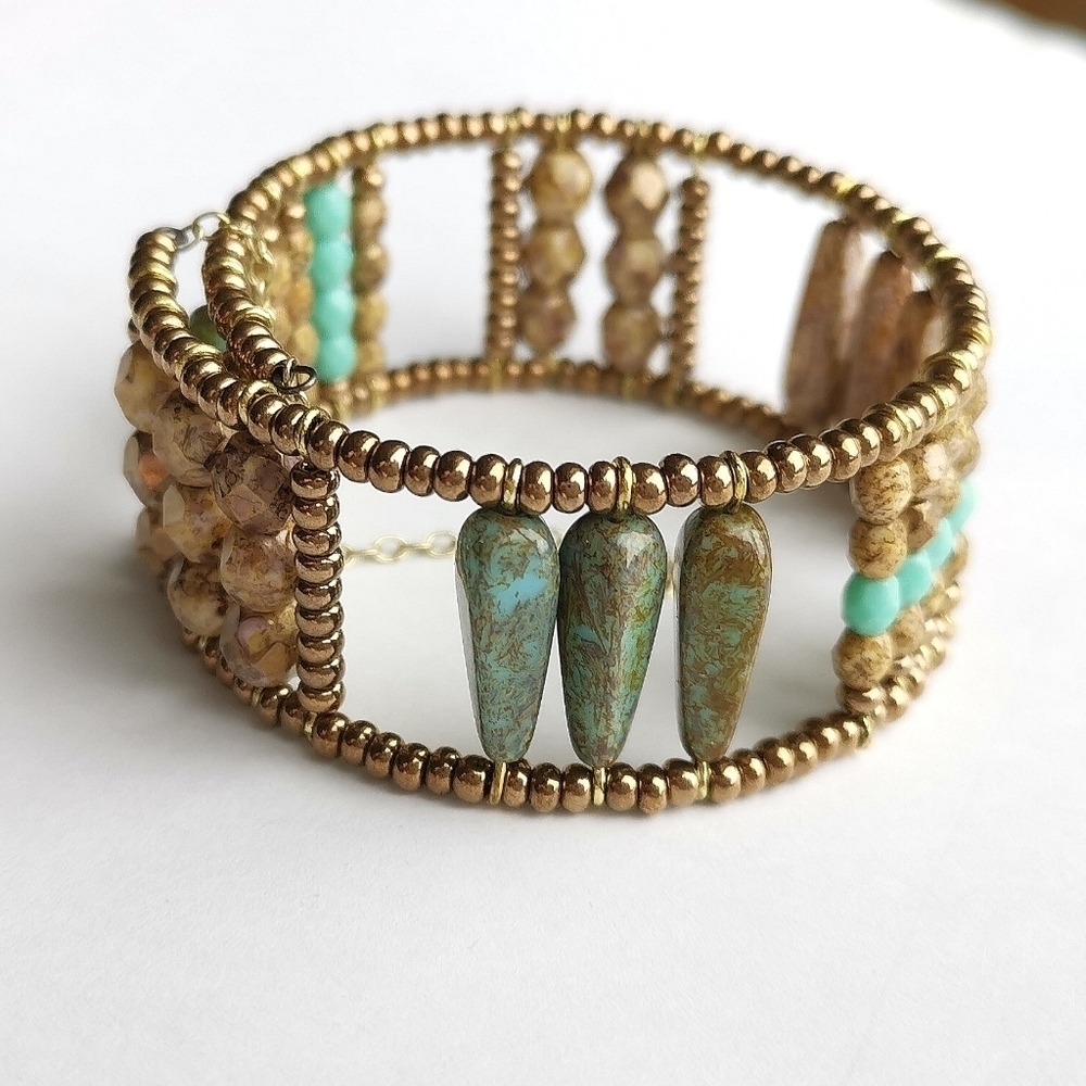 HOST PICK Beaded cuff bracelet hand made turquoise beige